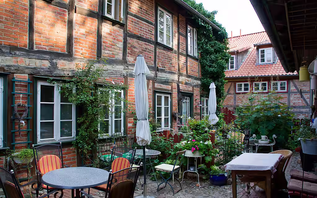 Im Klostercafé kann man wundervoll sitzen