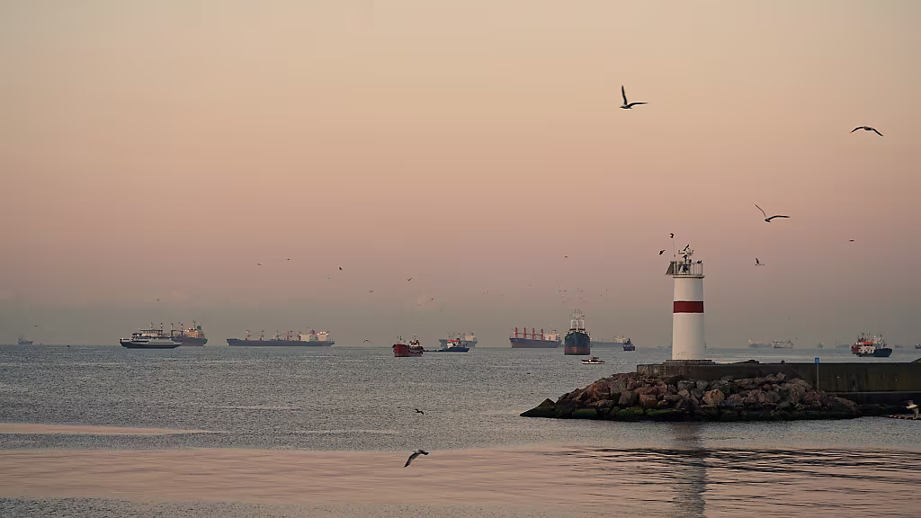 Hafen mit Leuchtturm