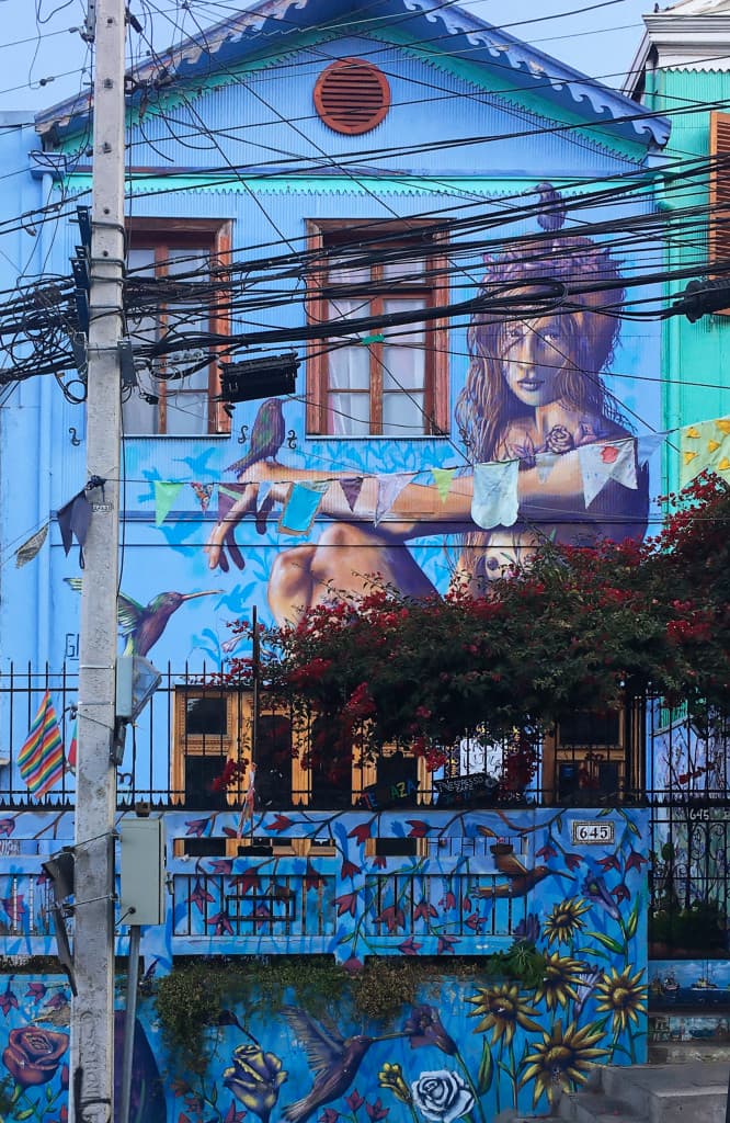 Bunte Fassaden prägen das Bild von Valparaíso