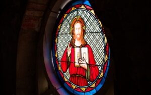 Die Suche nach den Fenstern von St. Wigberti in Bilzingsleben